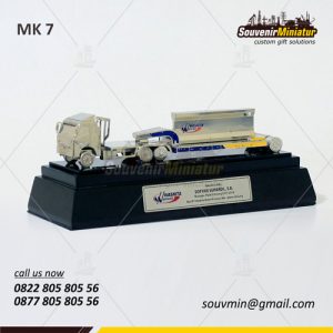 Miniatur Truck Waskita