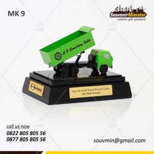 Miniatur Truck CV Cemerlang Sakti